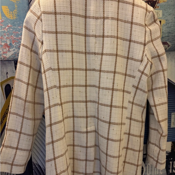 Leyden Women's Beige Plaid Jacket - Picture 2 of 4